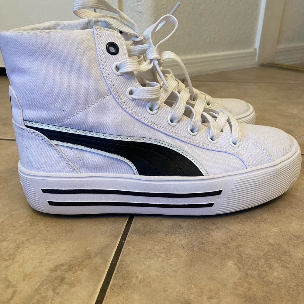 Puma Women's White Sneakers